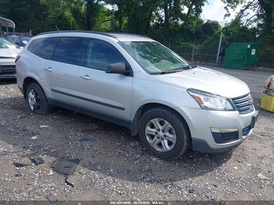 1GNKRFED8HJ****** 2017 Chevrolet Traverse