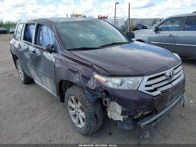 5TDBK3EH5DS****** 2013 Toyota Highlander