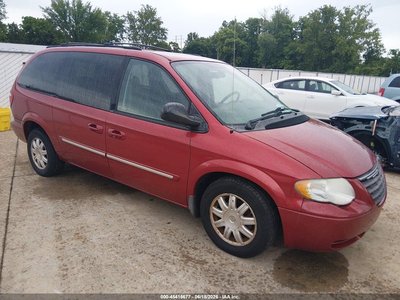 2005 Chrysler Town & Country