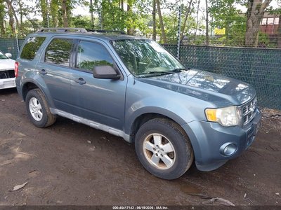 1FMCU0DG0AK****** 2010 Ford Escape