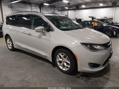 2C4RC1EG3HR****** 2017 Chrysler Pacifica