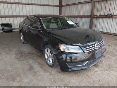 1VWBN7A30EC****** 2014 Volkswagen Passat