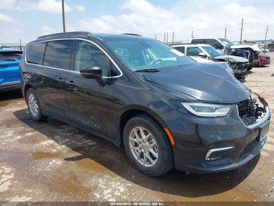 2C4RC1BG4NR****** 2022 Chrysler Pacifica