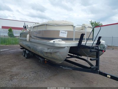 2009 Bennington Pontoon