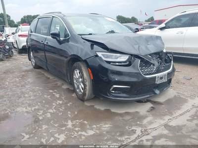 2C4RC1BG7NR****** 2022 Chrysler Pacifica