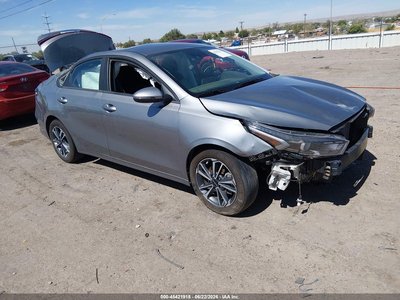 3KPF24AD8RE****** 2024 Kia Forte