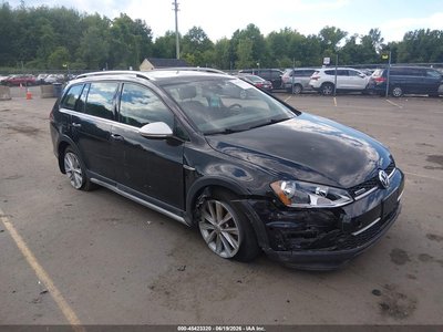 3VWH17AU8HM****** 2017 Volkswagen Golf Alltrack