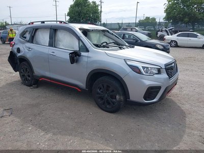 JF2SKAPC4KH****** 2019 Subaru Forester