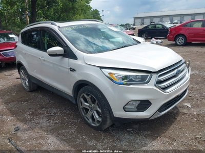 1FMCU9J97HU****** 2017 Ford Escape