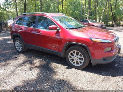 1C4PJLCB4HD****** 2017 Jeep Cherokee