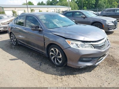 1HGCR2F97GA****** 2016 Honda Accord