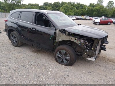 5TDGZRBHXMS****** 2021 Toyota Highlander