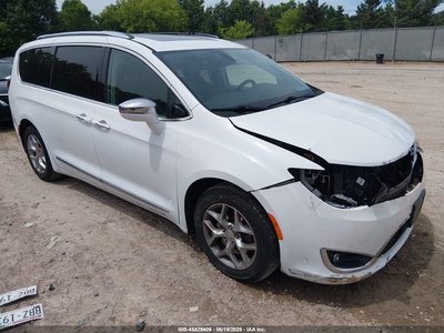 2C4RC1GG0JR****** 2018 Chrysler Pacifica