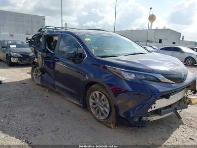 5TDKRKEC8SS****** 2025 Toyota Sienna Hybrid