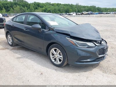 1G1BE5SM1J7****** 2018 Chevrolet Cruze