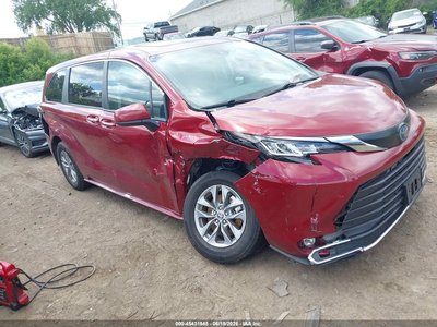5TDYRKEC5NS****** 2022 Toyota Sienna