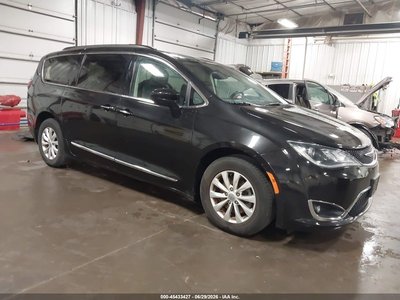 2C4RC1BG1HR****** 2017 Chrysler Pacifica