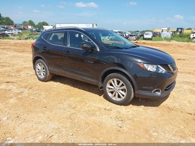 JN1BJ1CP1JW****** 2018 Nissan Rogue Sport