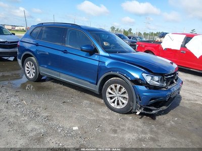 3VV1B7AX9KM****** 2019 Volkswagen Tiguan
