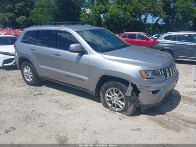 1C4RJEAG8JC****** 2018 Jeep Grand Cherokee