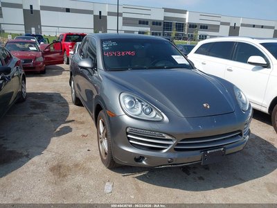 WP1AA2A27EL****** 2014 Porsche Cayenne