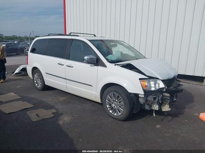 2016 Chrysler Town & Country