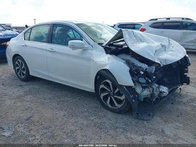 1HGCR2F9XGA****** 2016 Honda Accord