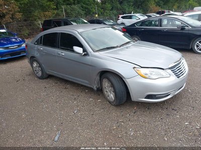 2013 Chrysler 200