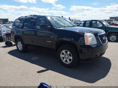 1GKS2CE02BR****** 2011 GMC Yukon