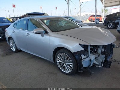 2015 Lexus ES