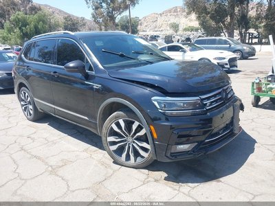 3VV5B7AX5JM****** 2018 Volkswagen Tiguan