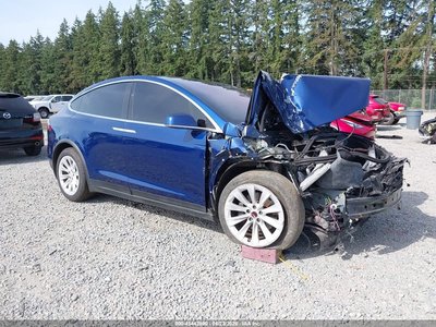 5YJXCBE29JF****** 2018 Tesla Model X