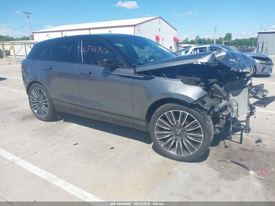 SALYM2RV8JA****** 2018 Land Rover Range Rover Velar
