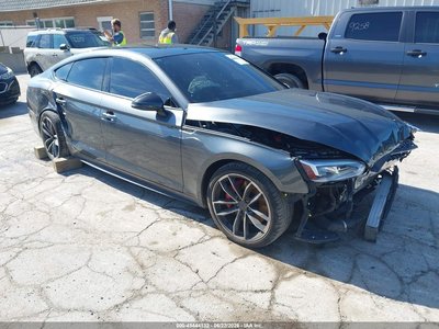 WAUB4CF55JA****** 2018 Audi S5