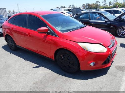 1FAHP3F28CL****** 2012 Ford Focus