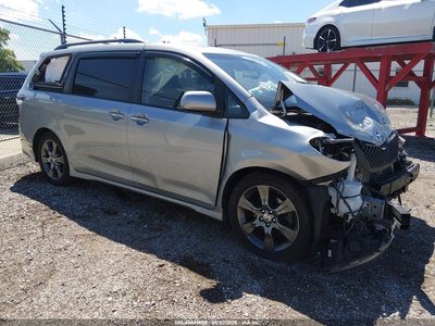 5TDXK3DC8FS****** 2015 Toyota Sienna