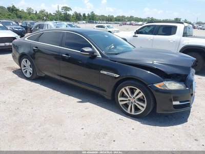 SAJWA2G75G8****** 2016 Jaguar XJ-Series