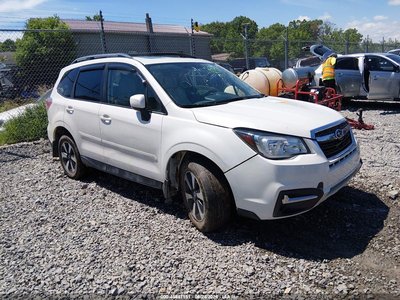 JF2SJADC6JH****** 2018 Subaru Forester
