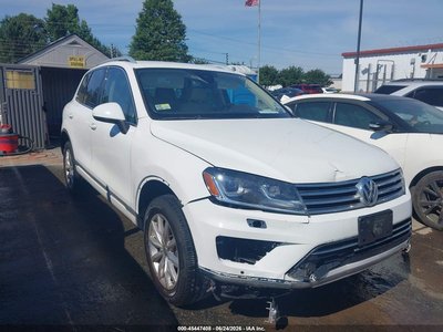 WVGEF9BP3GD****** 2016 Volkswagen Touareg