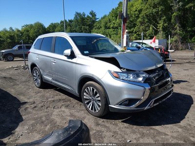 JA4AD3A35LJ****** 2020 Mitsubishi Outlander