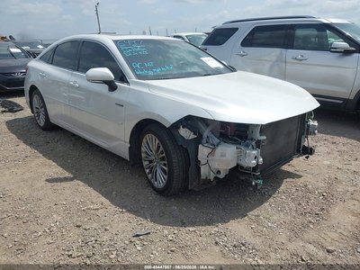 2019 Toyota Avalon Hybrid