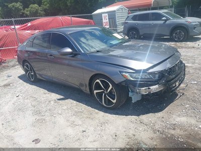 1HGCV1F30JA****** 2018 Honda Accord