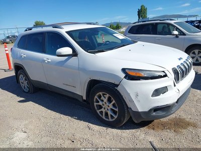 1C4PJMCS9HW****** 2017 Jeep Cherokee