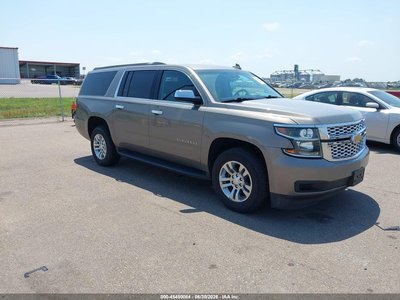 1GNSKHKC0JR****** 2018 Chevrolet Suburban