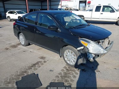 3N1CN7AP4JL****** 2018 Nissan Versa