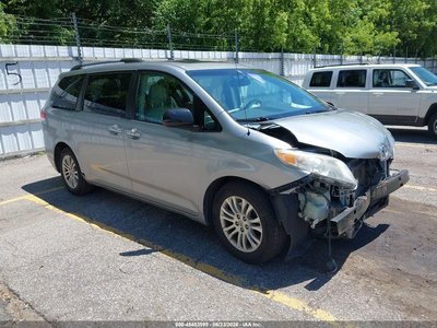 2013 Toyota Sienna