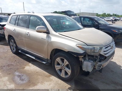 5TDYK3EH3BS****** 2011 Toyota Highlander