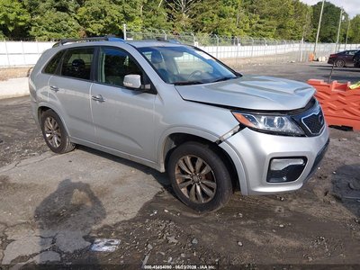 5XYKW4A2XCG****** 2012 Kia Sorento