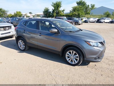 JN1BJ1CR4HW****** 2017 Nissan Rogue Sport