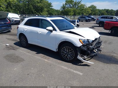 WA1AUCF30N1****** 2022 Audi Q3